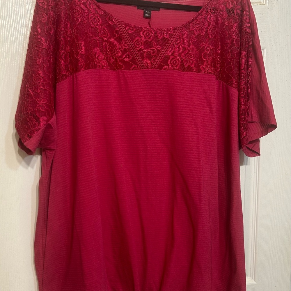 NWOT- Lane Bryant Elegant Fuchsia Lace Women's Top- size 26/28